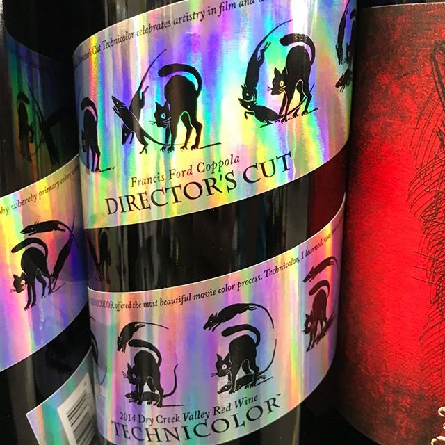 Day 20 of 31 Days of Halloween wine labels. Black cats and rats, a director’s cut in technicolor. A Coppola Red. ⠀.⠀